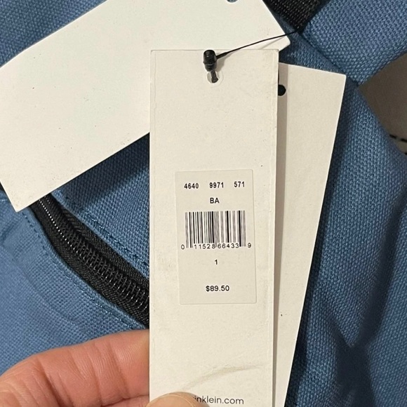 Brand New Unisex Calvin Klein Large Canvas Backpack With Exterior Leathe Patch - Picture 4 of 8